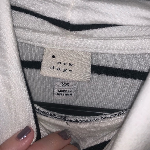 Striped turtleneck - Picture 2 of 3